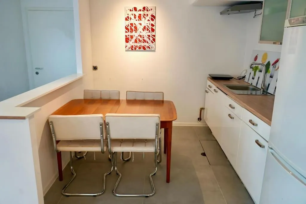 Helle Kellerwohnung Im Gruenen Mit Sauna كولونيا 0*,