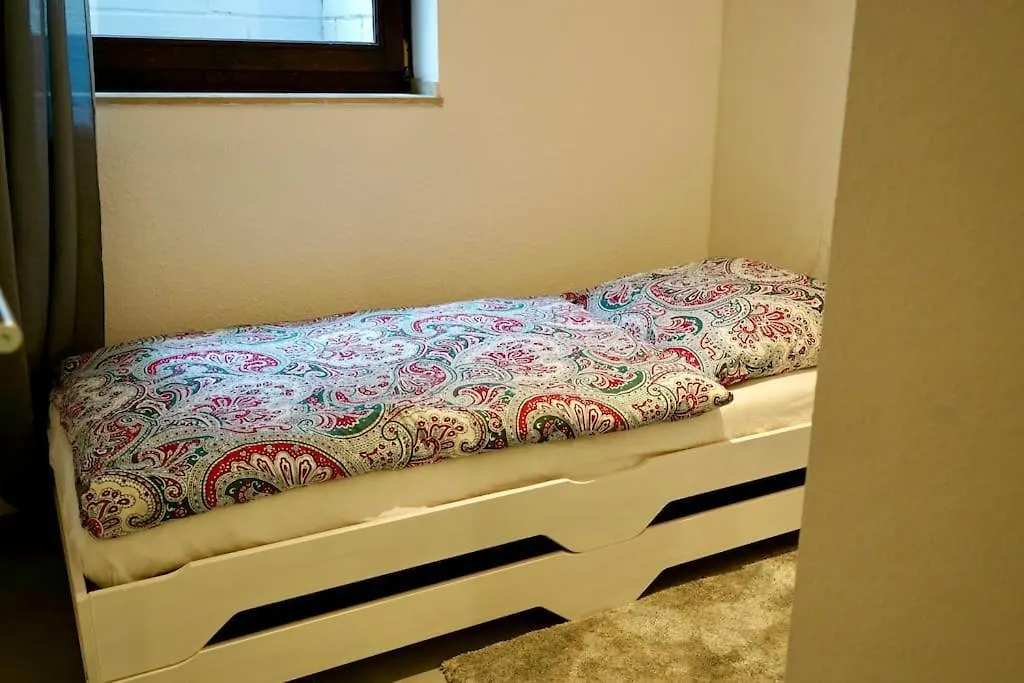 Helle Kellerwohnung Im Gruenen Mit Sauna كولونيا ألمانيا